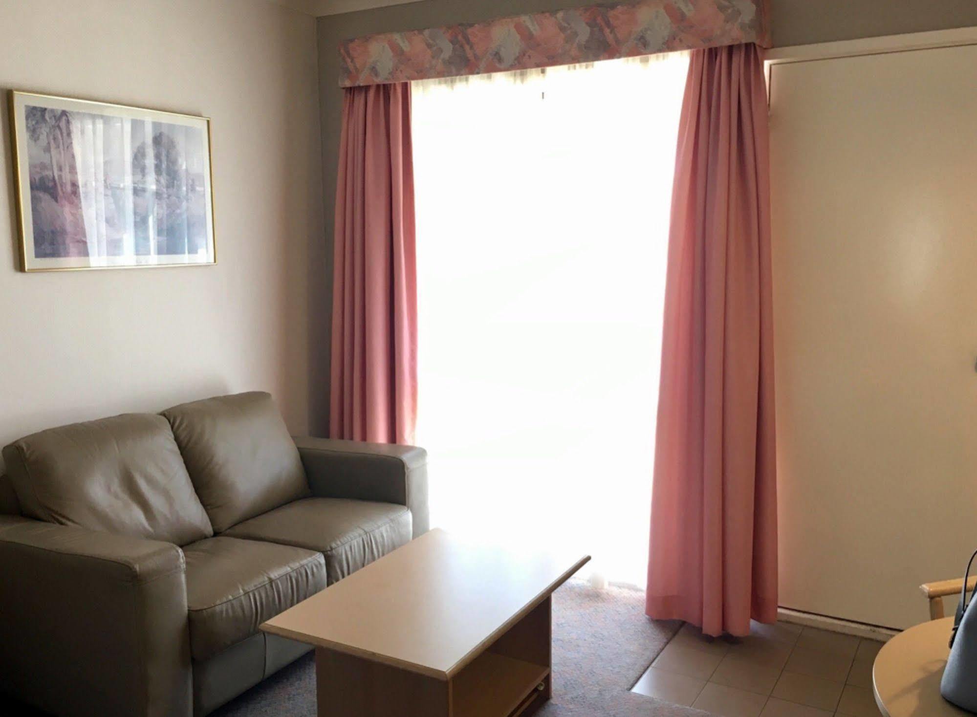Bega Village Motor Inn 외부 사진
